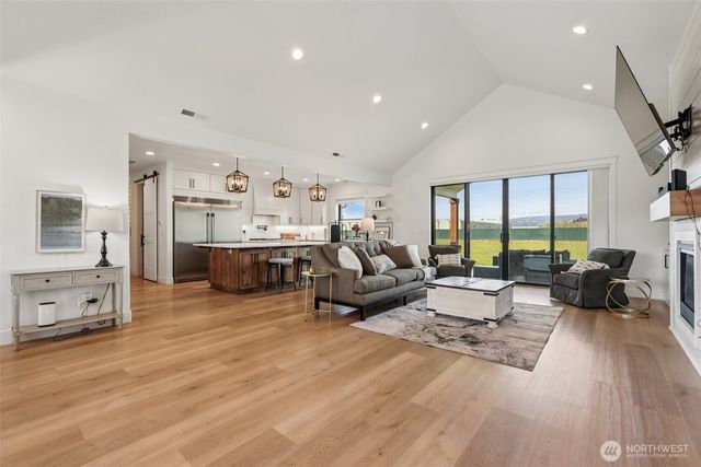 270 Tulip Lane, Woodland, WA 98674