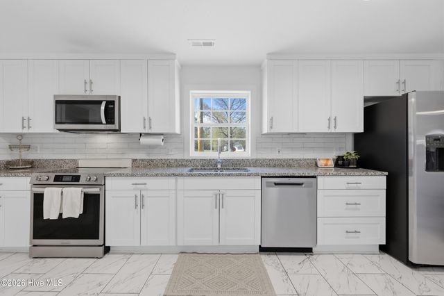 901 Tuscarora Avenue, Elizabeth City, NC 27909