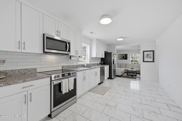 901 Tuscarora Avenue, Elizabeth City, NC 27909