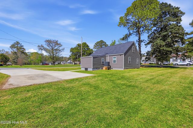 901 Tuscarora Avenue, Elizabeth City, NC 27909