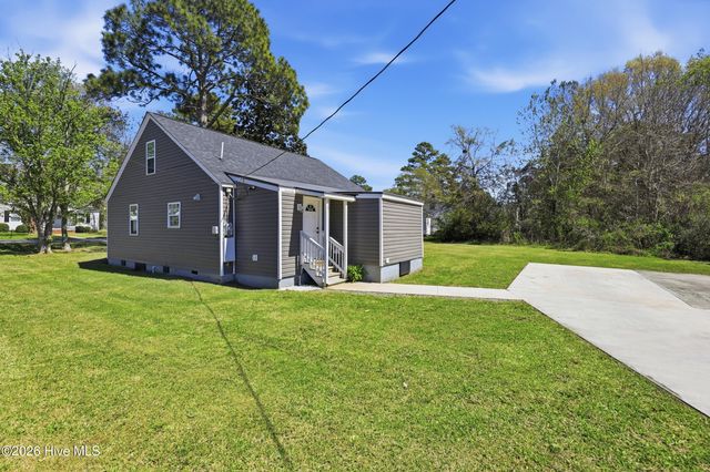 901 Tuscarora Avenue, Elizabeth City, NC 27909