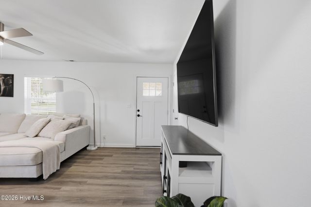 901 Tuscarora Avenue, Elizabeth City, NC 27909