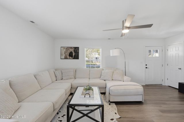 901 Tuscarora Avenue, Elizabeth City, NC 27909