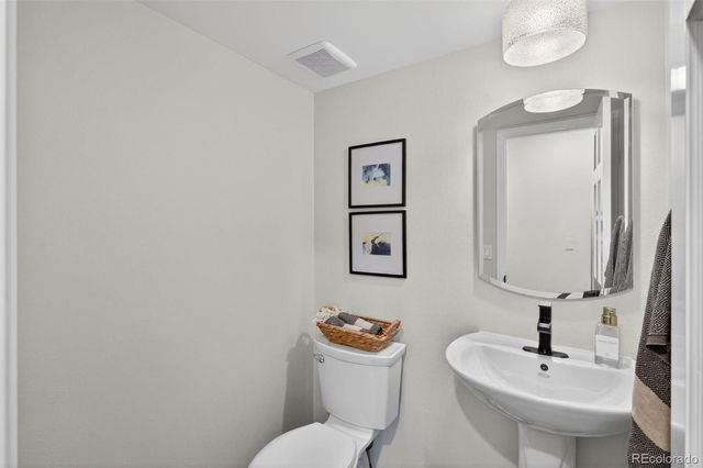 4864 E Links Circle, Centennial, CO 80122