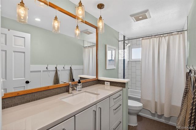 4864 E Links Circle, Centennial, CO 80122