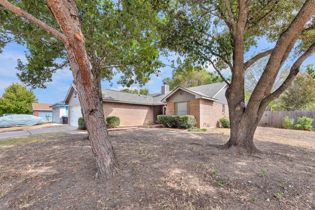 302 CLARKS WAY, Hutto, TX 78634