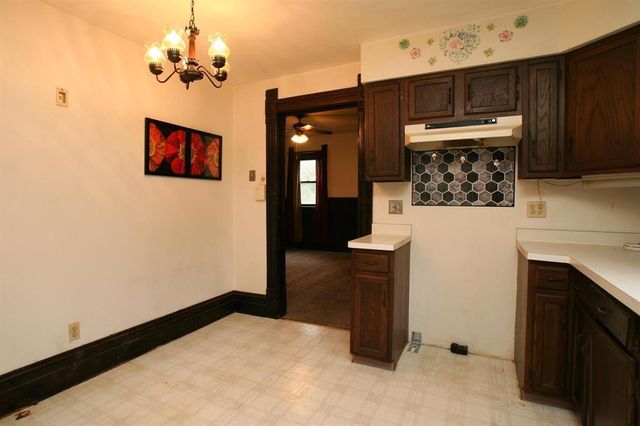 1130 Burr Oak Court, Janesville, WI 53545