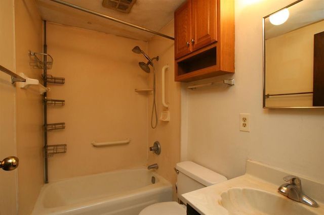 1130 Burr Oak Court, Janesville, WI 53545