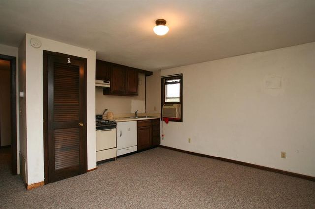 1130 Burr Oak Court, Janesville, WI 53545