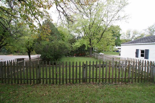 1130 Burr Oak Court, Janesville, WI 53545