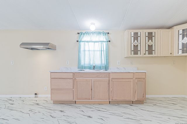 18065 County Road 163, Elmendorf, TX 78112