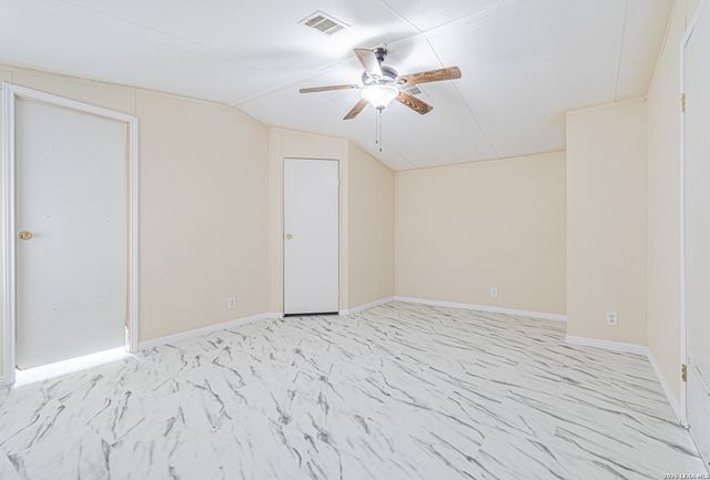 18065 County Road 163, Elmendorf, TX 78112