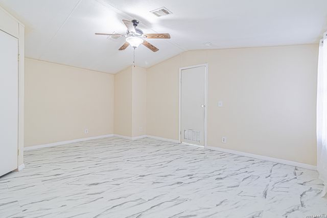 18065 County Road 163, Elmendorf, TX 78112