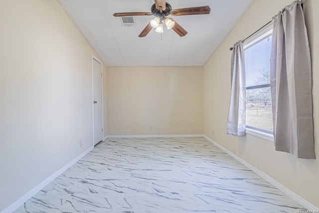 18065 County Road 163, Elmendorf, TX 78112