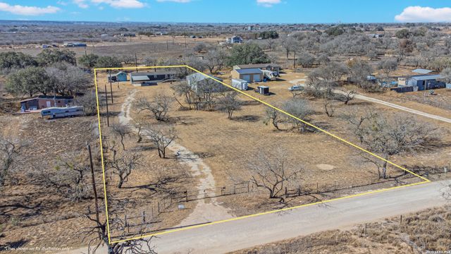 18065 County Road 163, Elmendorf, TX 78112