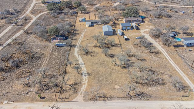 18065 County Road 163, Elmendorf, TX 78112