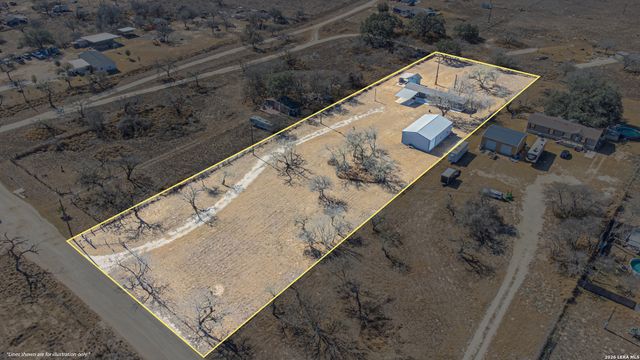 18065 County Road 163, Elmendorf, TX 78112