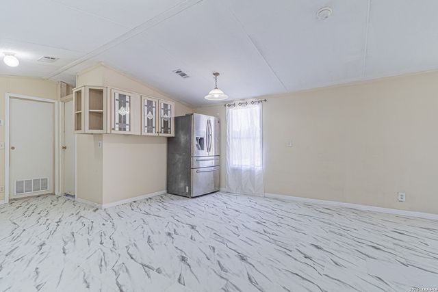 18065 County Road 163, Elmendorf, TX 78112