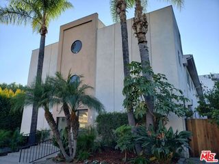 1833 N Edgemont Street, Los Angeles, CA 90027