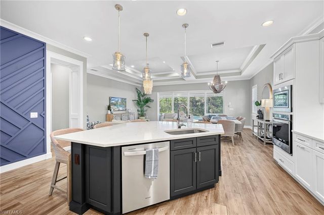 6343 Antigua WAY, Naples, FL 34113