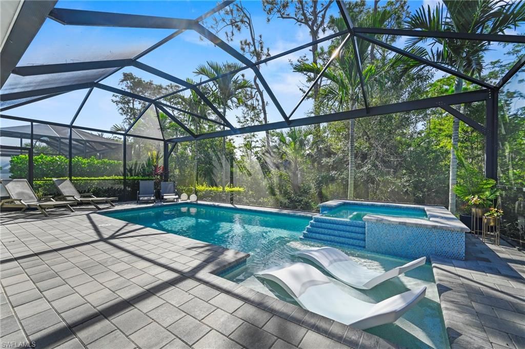6343 Antigua WAY, Naples, FL 34113