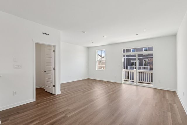 553 Yosemite Way, Mundelein, IL 60060