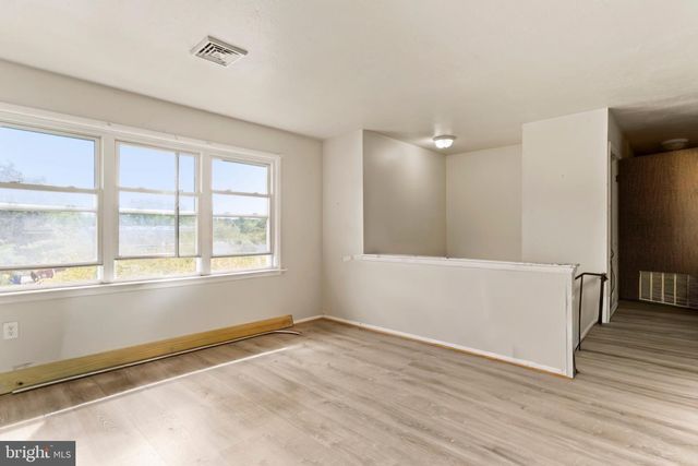 3620 TUDOR DR, Harrisburg, PA 17109