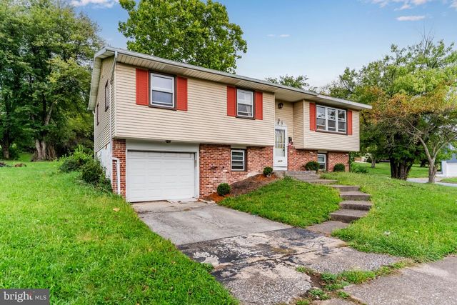 3620 TUDOR DR, Harrisburg, PA 17109
