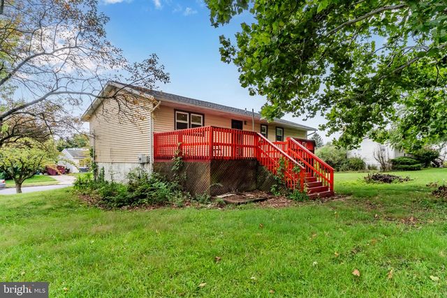 3620 TUDOR DR, Harrisburg, PA 17109