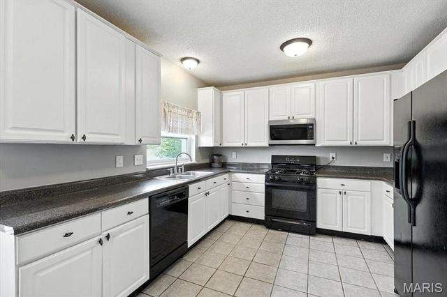 47 Valley View Drive, Saint Peters, MO 63376