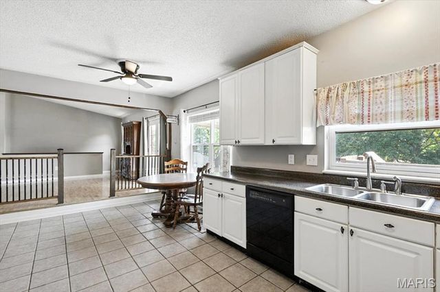 47 Valley View Drive, Saint Peters, MO 63376