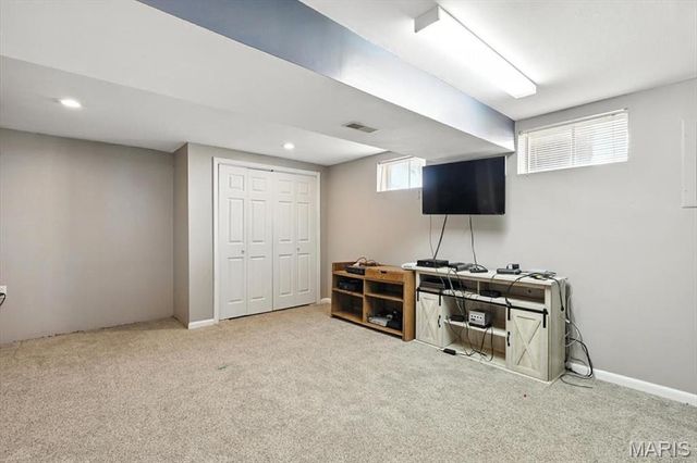 47 Valley View Drive, Saint Peters, MO 63376