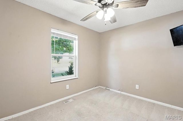 47 Valley View Drive, Saint Peters, MO 63376