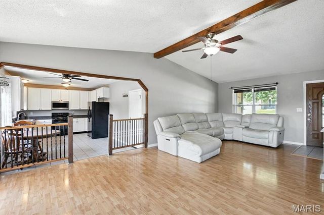 47 Valley View Drive, Saint Peters, MO 63376
