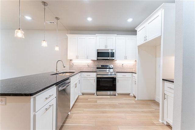 2180 W Million Lane, Fayetteville, AR 72704