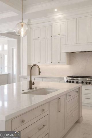 6043 Bluewater Boulevard, Gainesville, GA 30506