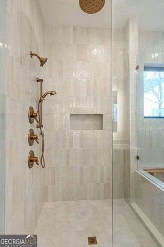 6043 Bluewater Boulevard, Gainesville, GA 30506