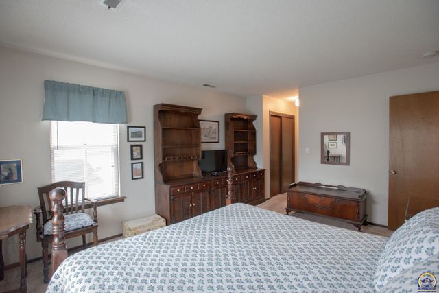 5815 SW 22nd Ter Apt 1, Topeka, KS 66614