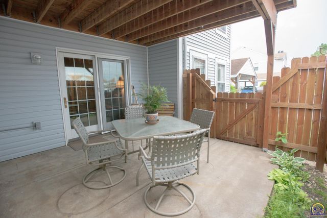 5815 SW 22nd Ter Apt 1, Topeka, KS 66614