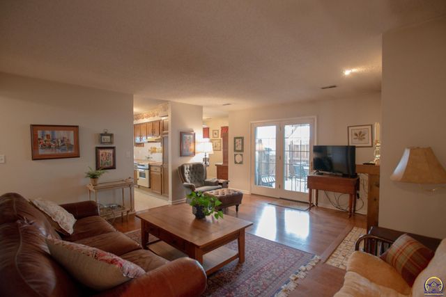 5815 SW 22nd Ter Apt 1, Topeka, KS 66614