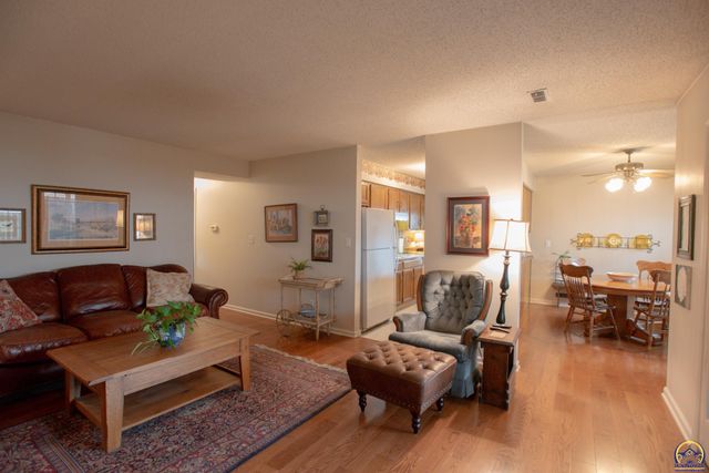 5815 SW 22nd Ter Apt 1, Topeka, KS 66614