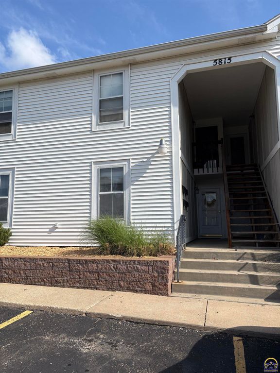 5815 SW 22nd Ter Apt 1, Topeka, KS 66614