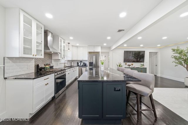 22 Macedulski Terrace, South Amboy, NJ 08879