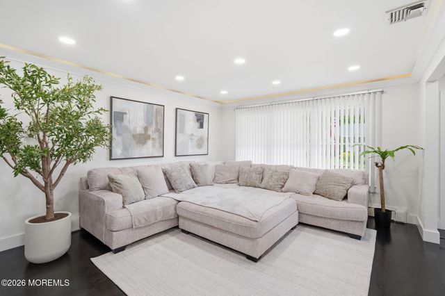 22 Macedulski Terrace, South Amboy, NJ 08879