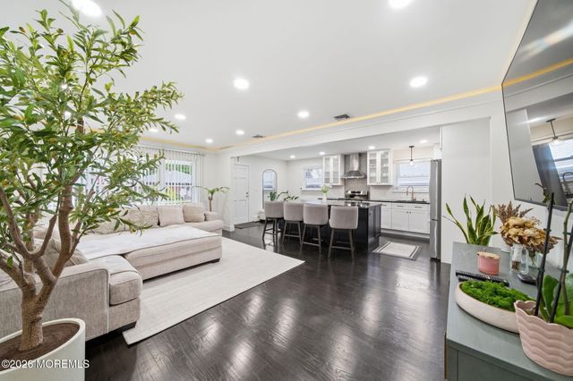 22 Macedulski Terrace, South Amboy, NJ 08879