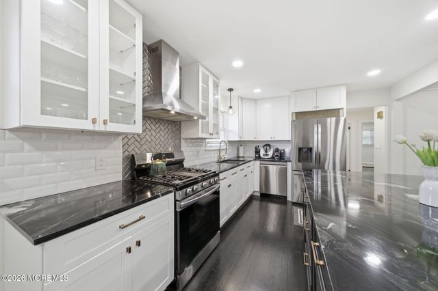 22 Macedulski Terrace, South Amboy, NJ 08879