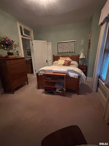 225 E Harpole Street, Williamsville, IL 62693