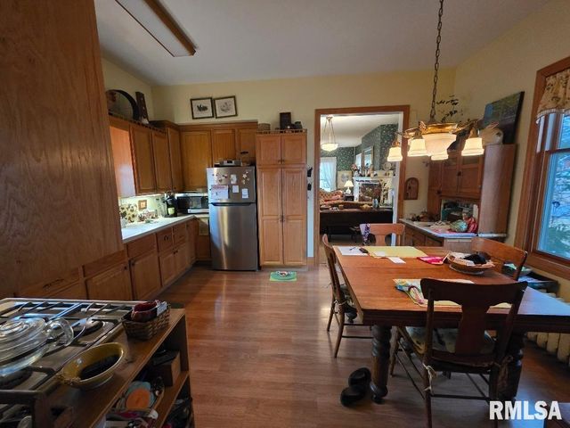 225 E Harpole Street, Williamsville, IL 62693