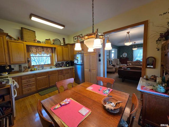 225 E Harpole Street, Williamsville, IL 62693