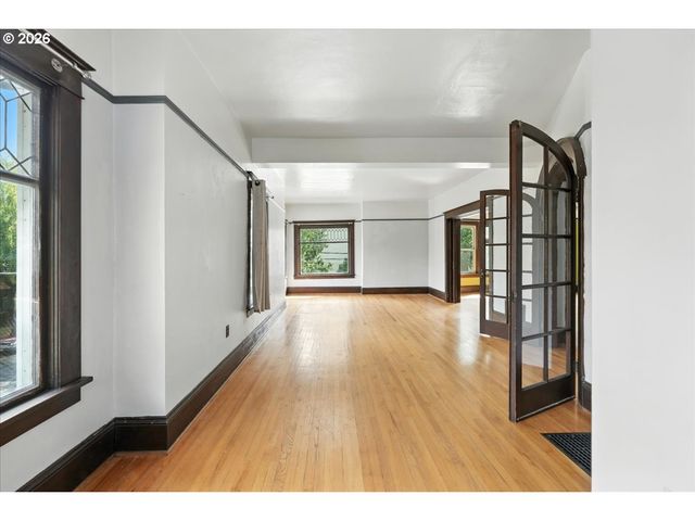 1917 Ne 10TH Ave Ne, Portland, OR 97212